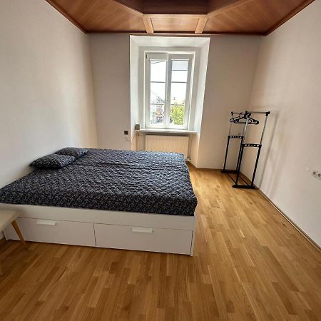Central Plaza Great Apartment 4 Bedroom 3 Bathroom Bruckneudorf Zewnętrze zdjęcie